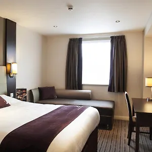 https://premier-inn-redhill-reigate-rh1-5bt.brighton-hotels-england.com